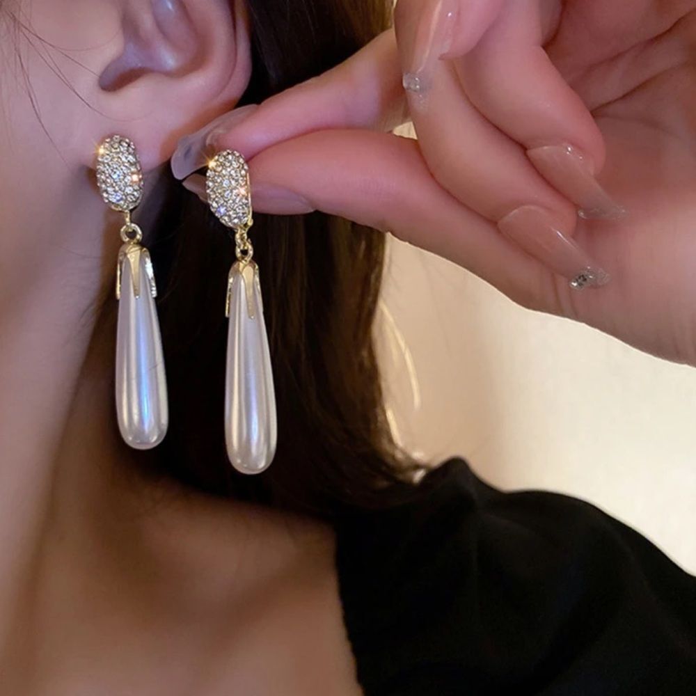 Elegant Gold and Pearl Drop Earrings R279 - Picture 2 of 3